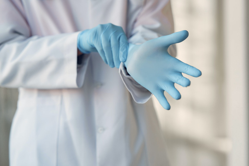 Donning and Doffing Gloves Toolbox Talk eSafety Training